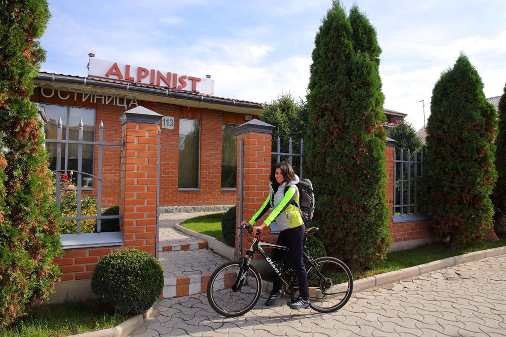 Alpinist Hotel Bișkek Exterior foto