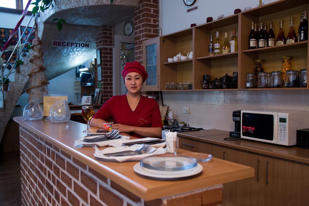 Alpinist Hotel Bișkek Exterior foto